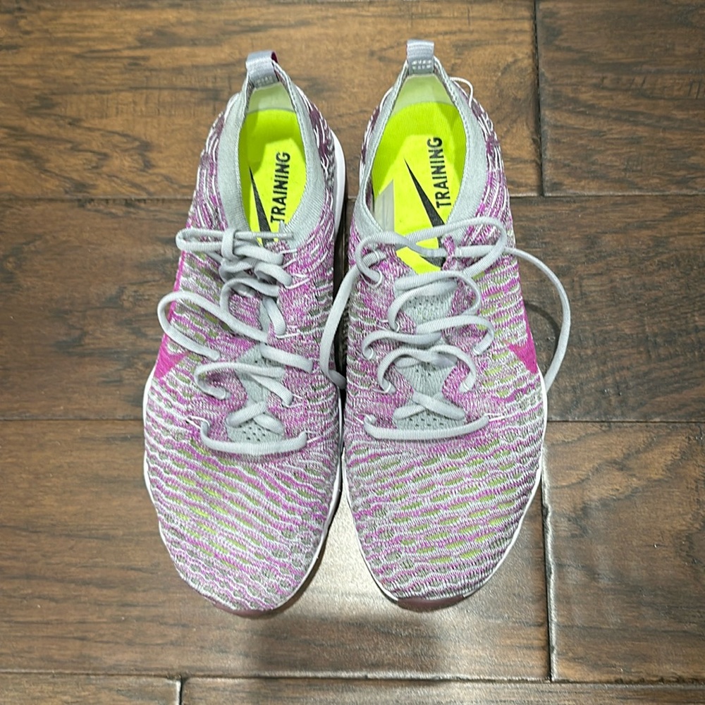 mens purple nike tennis shoes